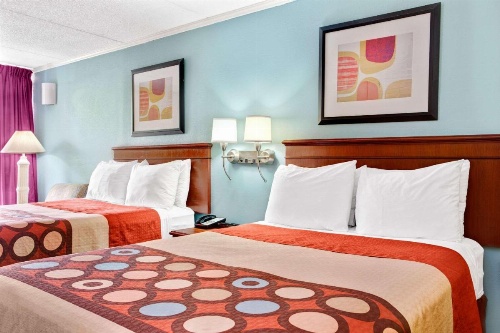 Super 8 by Wyndham Raleigh Downtown South image 29
