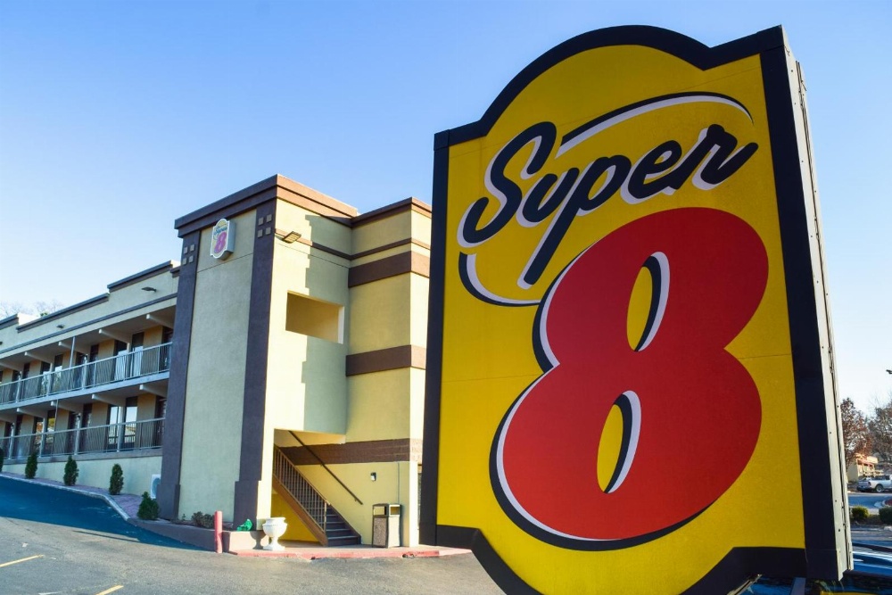 Super 8 by Wyndham Raleigh Downtown South Main image