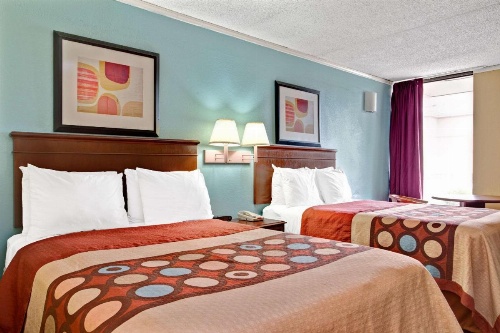Super 8 by Wyndham Raleigh Downtown South image 30